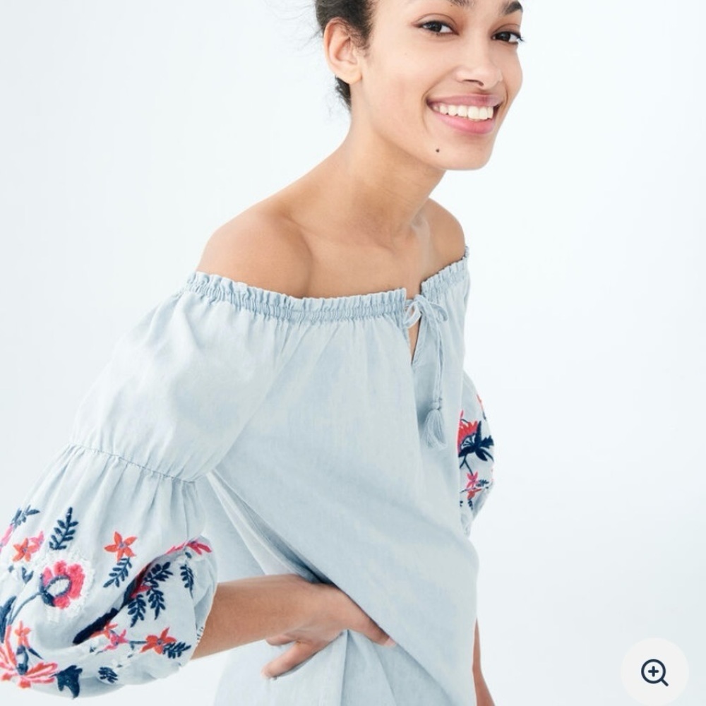 Aeropostale Solid Off-The-Shoulder Embroidered Ch… - image 1